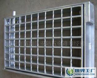 鋼格板 冶金礦產(chǎn)領(lǐng)域的多面手——從鍍鋅走廊通道網(wǎng)到防護(hù)網(wǎng)